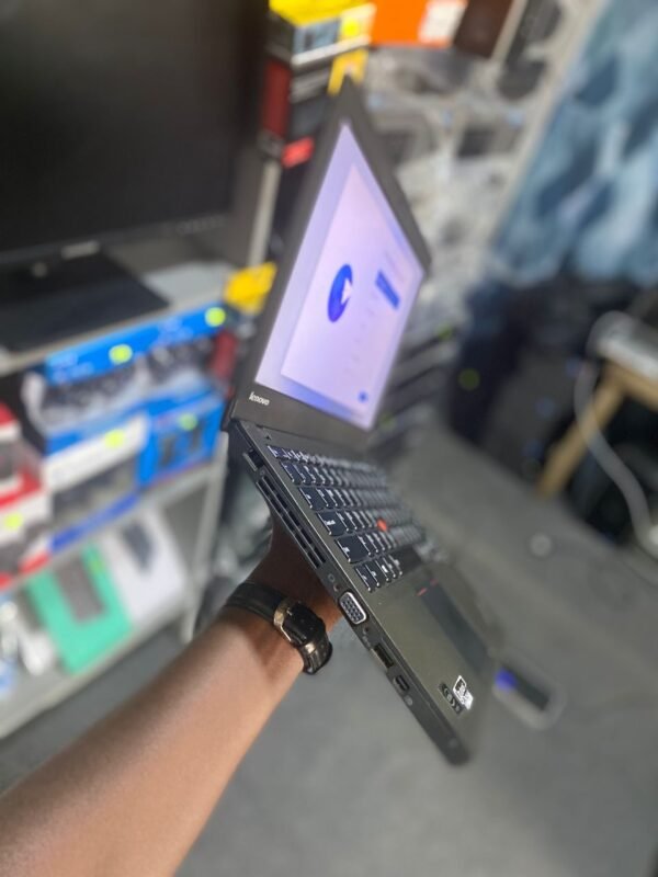 Laptop Lenovo i7 5th gen - Image 5