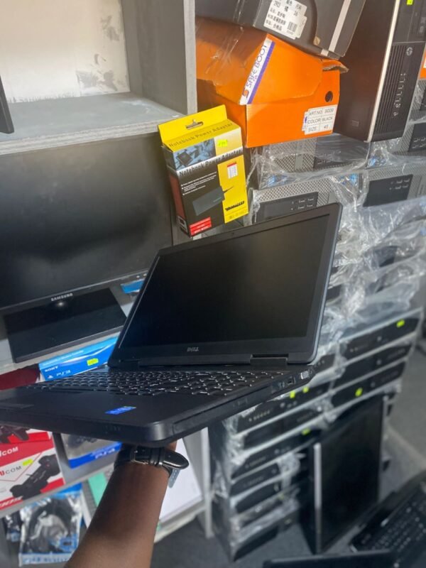 DELL Latitude E5540 Laptop i5 - Image 5