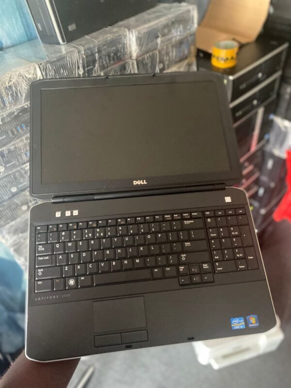 DELL  Laptop Latitude E5530 - Image 7