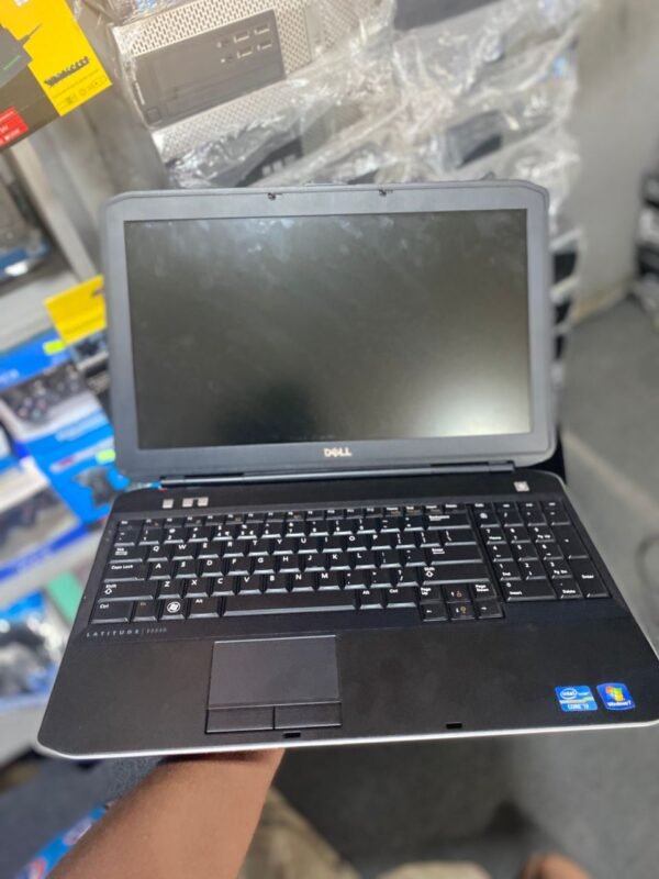 DELL  Laptop Latitude E5530