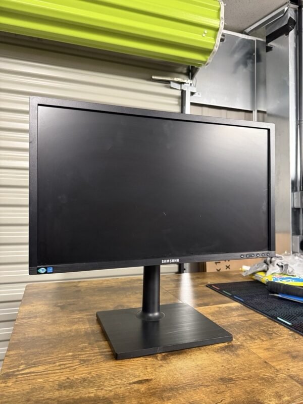 22 Inches Samsung Monitor - Image 4